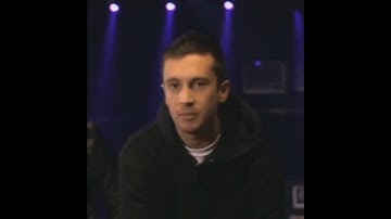 Tyler Joseph is so precious 💝 @twentyonepilots #tylerjoseph #twentyonepilots #skeletonclique