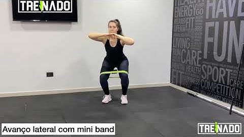 Avanço lateral com mini band