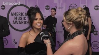 Entrevista a Becky G en la Red Carpet de los AMAs 2022 | Billboard