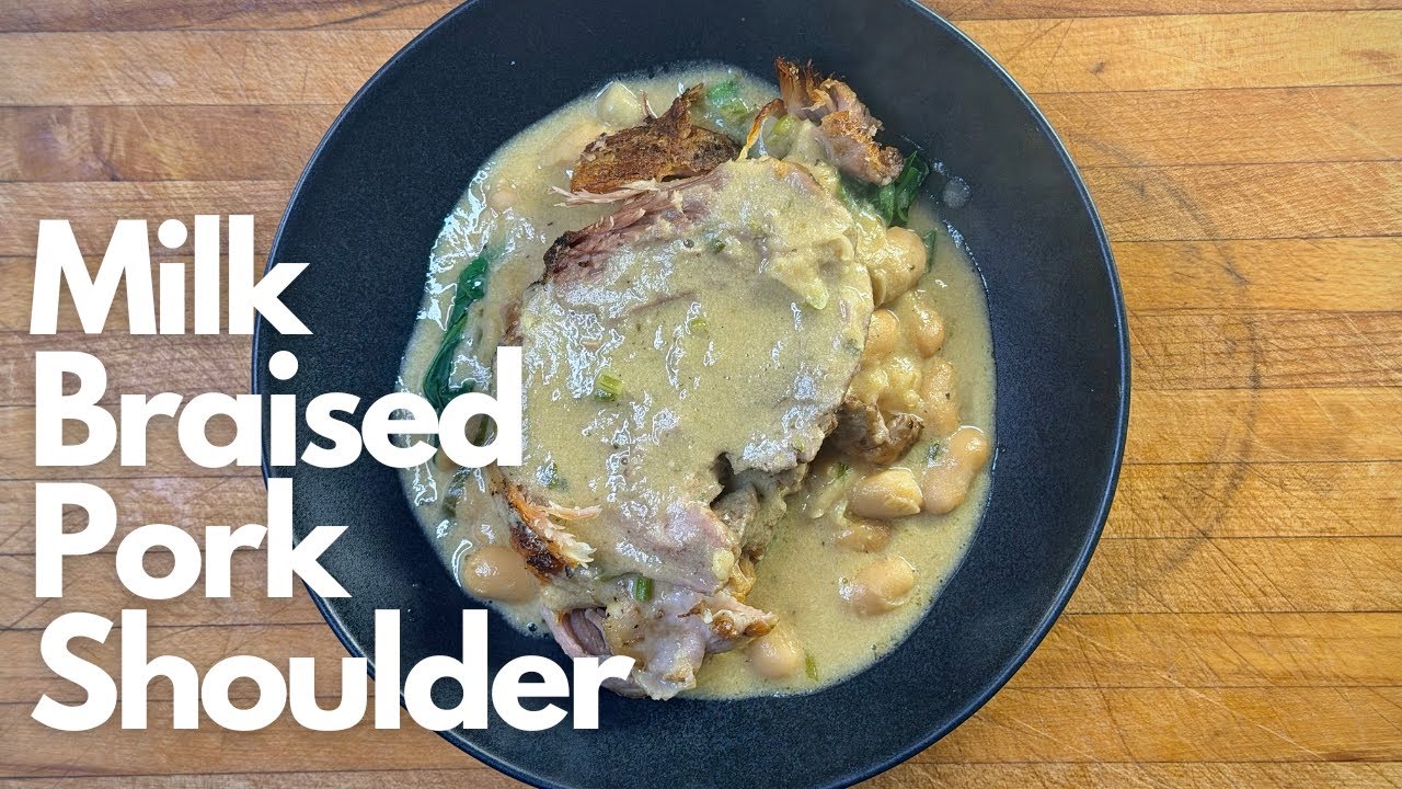 Свиная лопатка, тушенная в молоке
