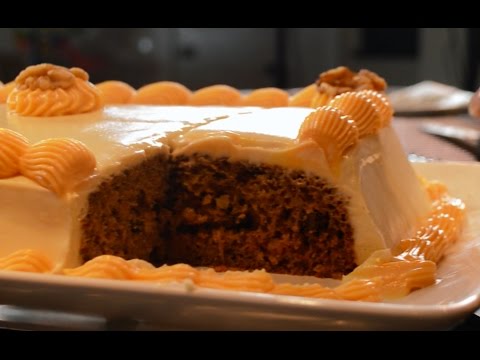 carrot-cake-with-cream-cheese-frosting