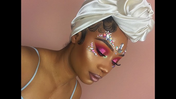 Here's How to Use Rhinestones & Pearls to Up Your Makeup Game – Faces Canada