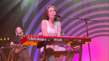 Sigrid - "Mistake Like You" (Full Song LIVE @ The Fonda Theatre 04/04/2022)