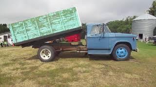 Lot 561- Blue Fargo 400 Grain Truck