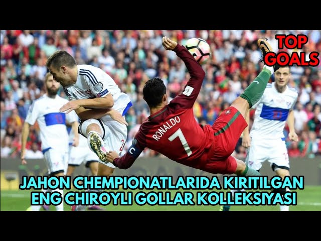 Porno singlisi va yigit qiz Paypoqdagi erotik uzun oyoqli sargish