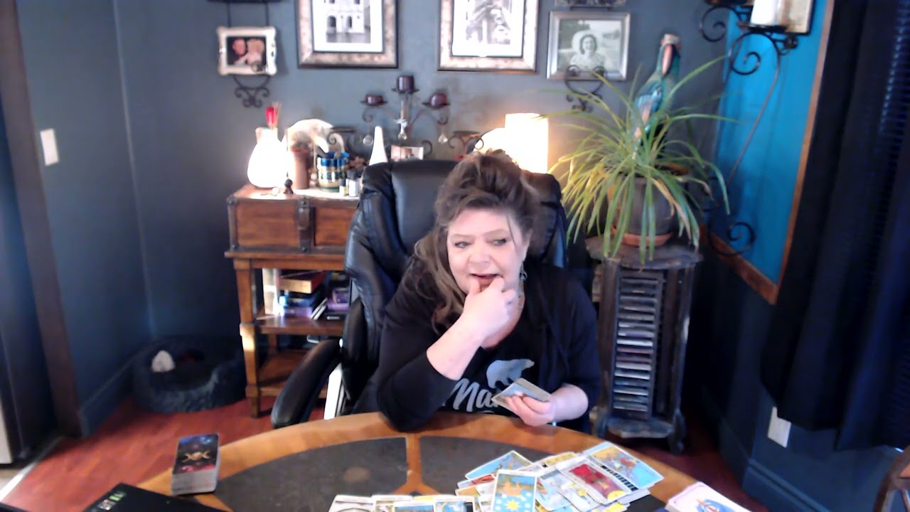 EMPORER LEFT OUT IN THE COLD.  KARMIC REUNITES WITH SOMEONE FROM THEIR PAST.  BABY DADDY.