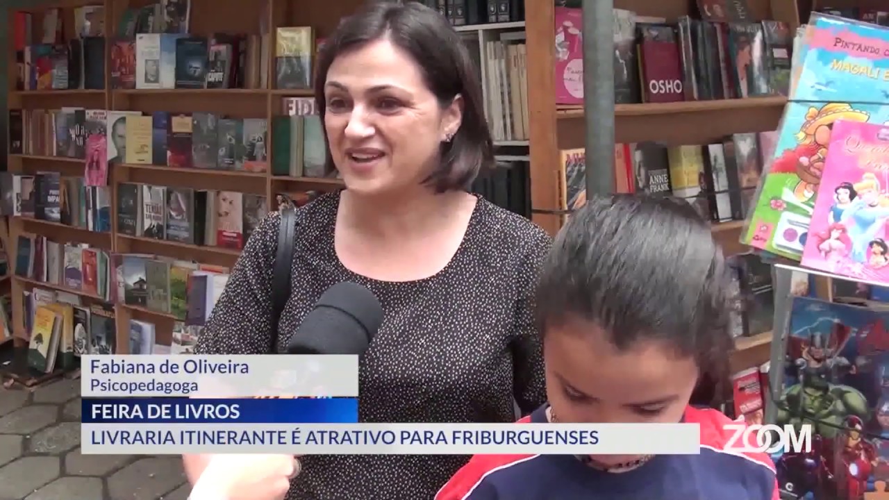 Livraria itinerante na Praça Getúlio Vargas, em Nova Friburgo - 05/10 ...