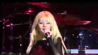 Christina Aguilera - When You Put Your Hands On Me (Live @ Q102 Radio Philadelphia Concert 2000).avi Resimi