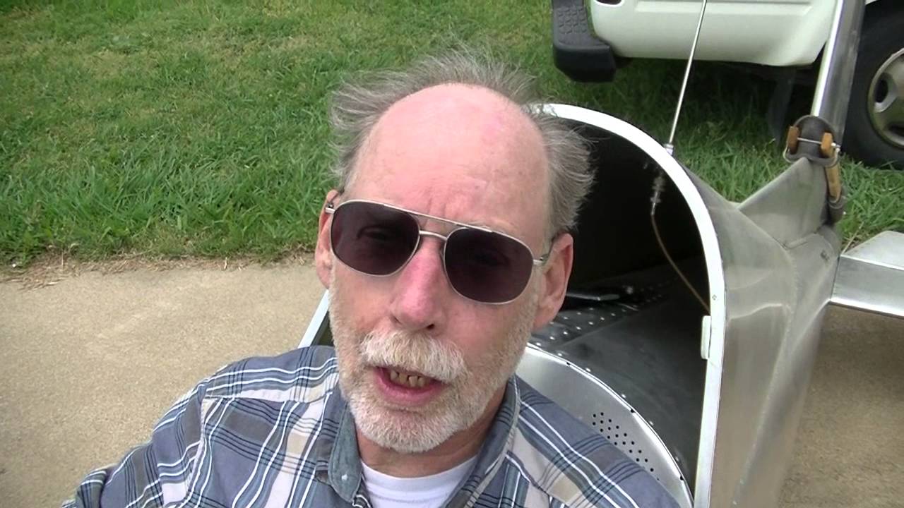 Hummelbird Owner-builder Matt working out a minor problem.