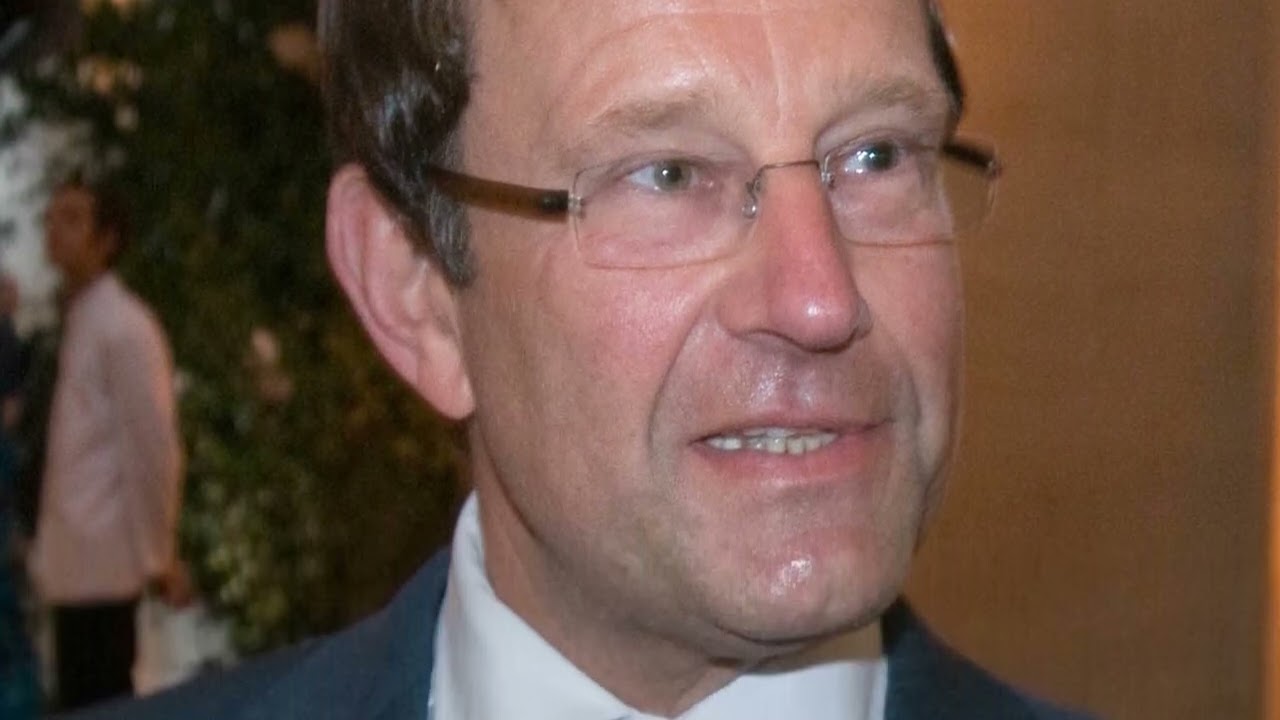 Richard Desmond: Media Mogul Powerhouse
