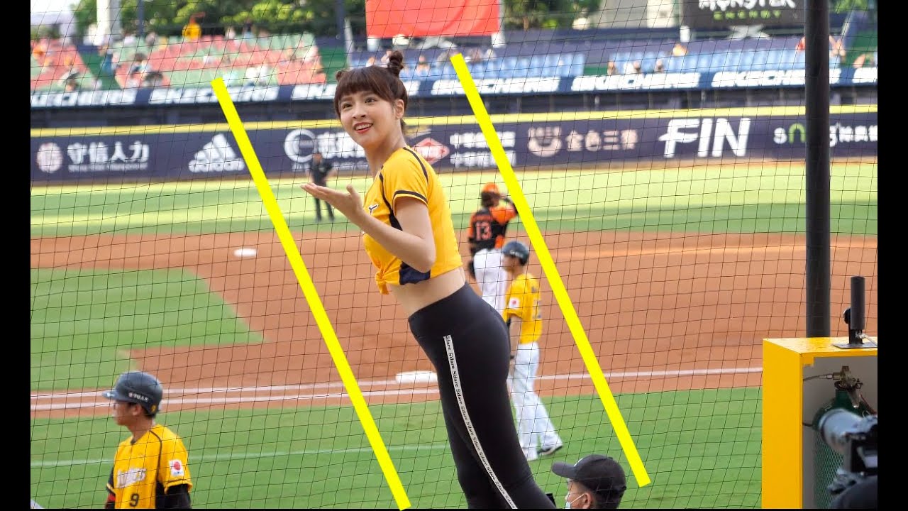 20200822峮峮ちゅんちゅん 這是Michael Jackson嗎?怎麼這麼斜 ~is this Michael Jackson?