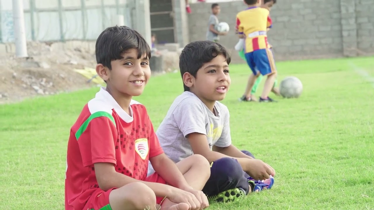 مشروع تعشيب ملعب فريق الوشيل الرياضي