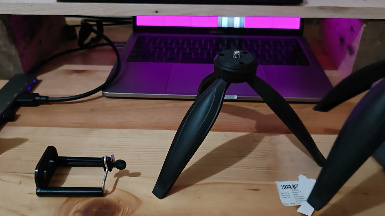 Unboxing Table Top Tripod Beli di MR DIY