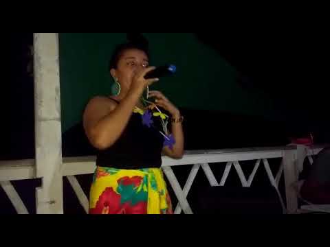 JOELEN CANTANDO PRESENTIMENTO/COVER