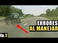 TOP ERRORES AL MANEJAR cuando ESTALLA una LLANTA | Velocidad Total