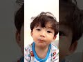 パパになすりつける2歳児