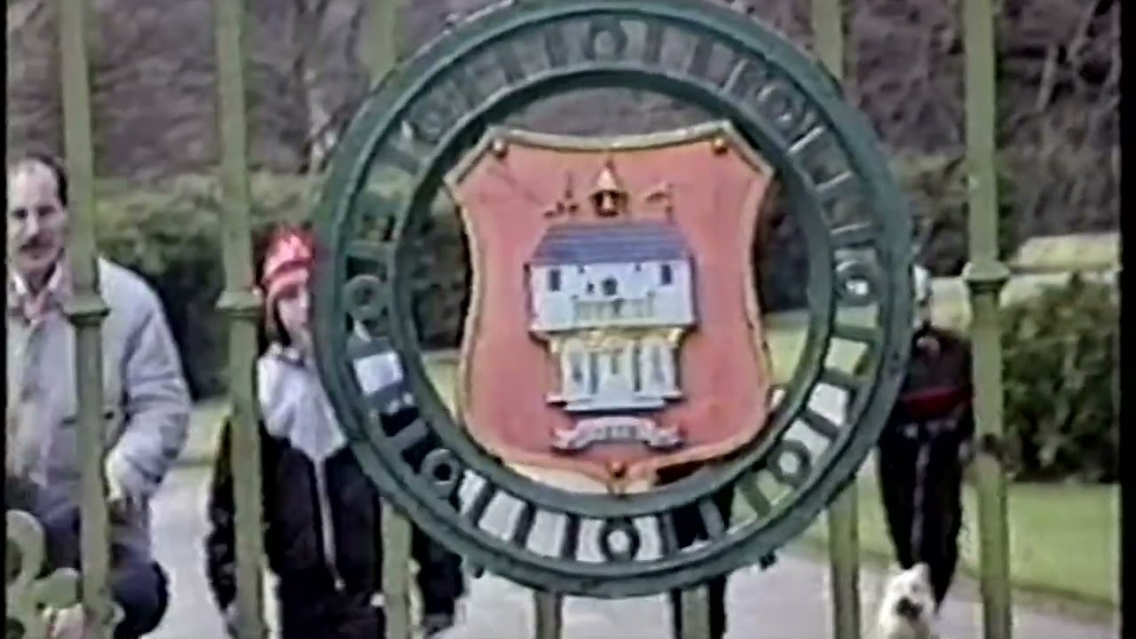 Historical Walking Tour - 1980's UK, Manchester, Wigan