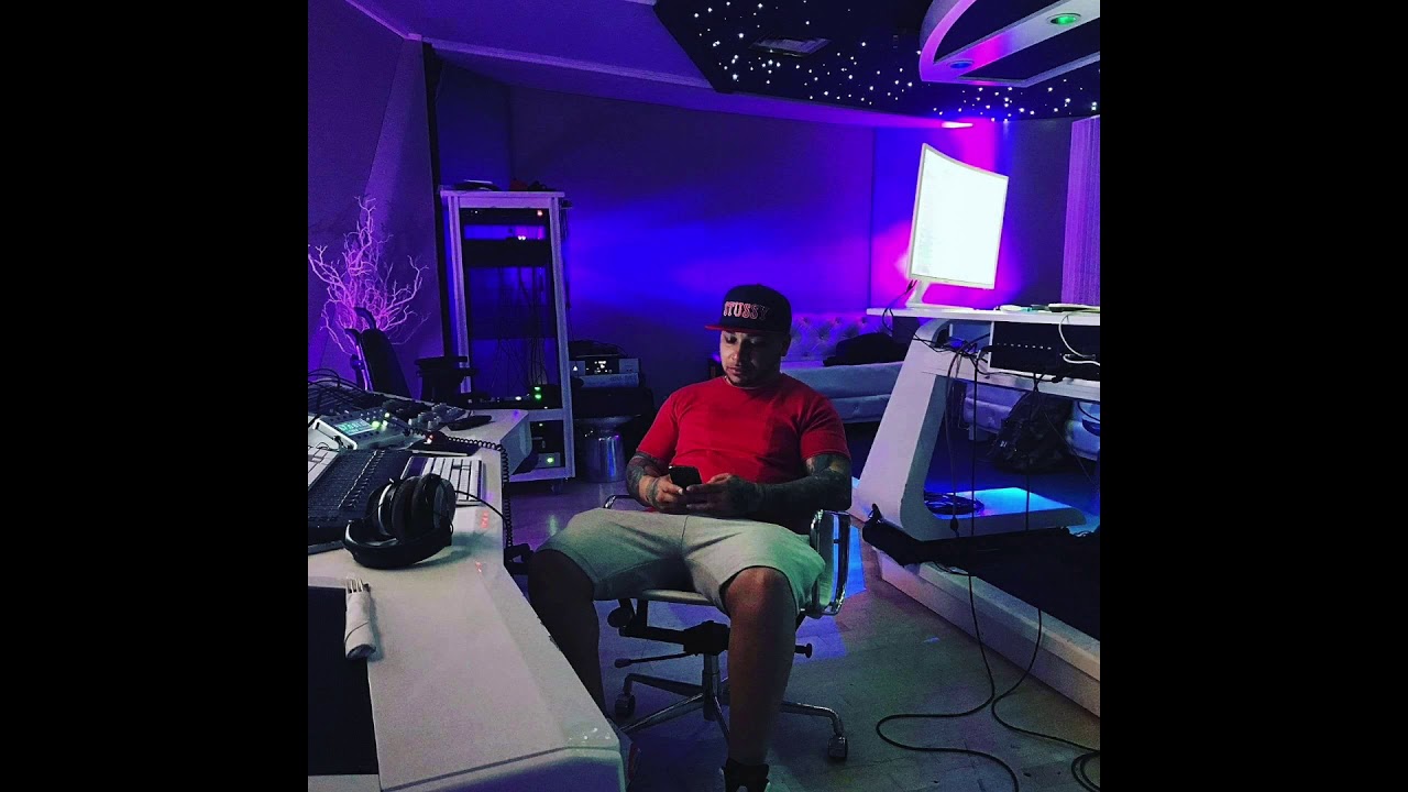 JuJu On The Beat - Royalty - Beat / Instrumental [Exclusively on License Lounge]