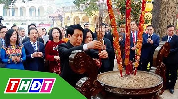 Chủ tịch nước cùng Đại biểu kiều bào dâng hương tại Hoàng thành Thăng Long | THDT