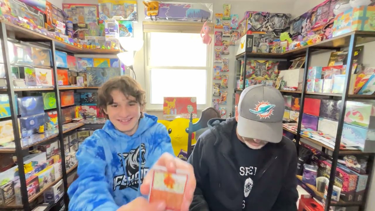 Mega Kangaskahn unboxing, along with 2025 Mega Treasure Chest! (Lunch box) 🤓