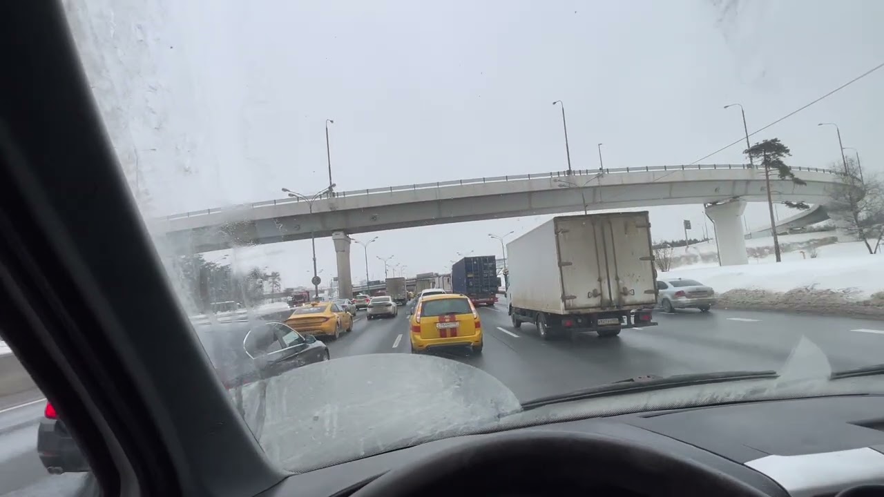 Очередная Пятница))) Снег не отпускает 