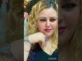 قاعد لوحدك ليه يا جميل ياللي هويتك قاعد لوحدك ليه يا جميل ياللي هويتك