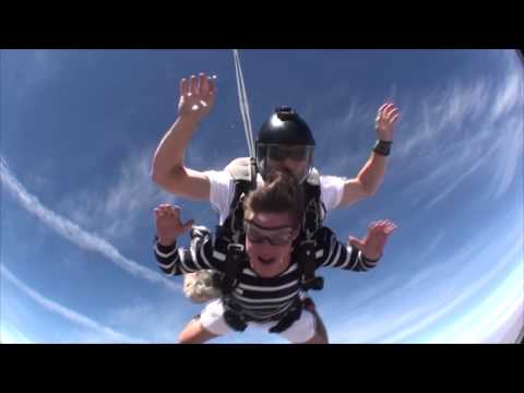 Kurtis Petersen SKYDIVES!!!