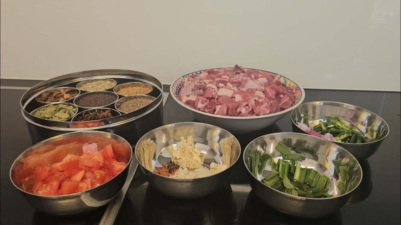 ஆட்டு இறைச்சி குழம்பு..