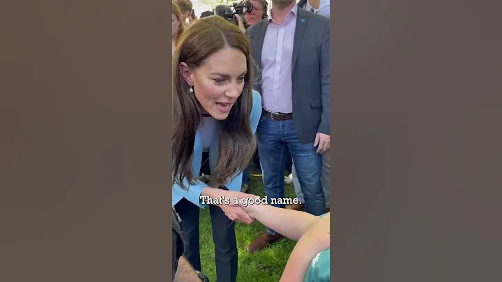 Boy Flirts with Princess Kate at Windsor Coronation Big Lunch 🤭 - DayDayNews