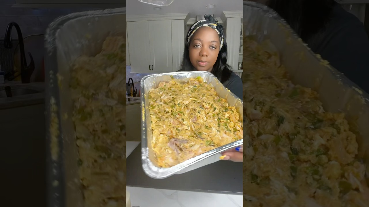 The Best Cornbread Dressing! #cornbreadrecipe #dressing #thanksgiving #cooking #shorts #texykitchen