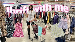 THRIFT WITH ME // thrifting at the *BEST* thrift store for Y2K clothes!!!