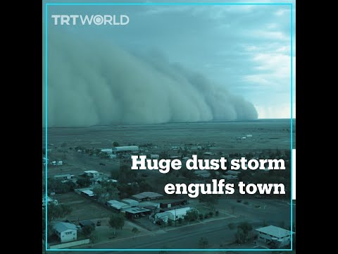 Massive dust storm sweeps through Australian town