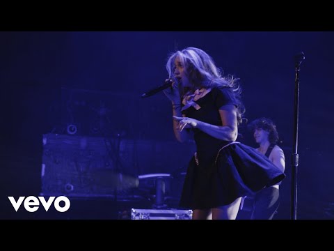 Isabel LaRosa - Lollapalooza Chicago 2025 \"My Girl\" Performance