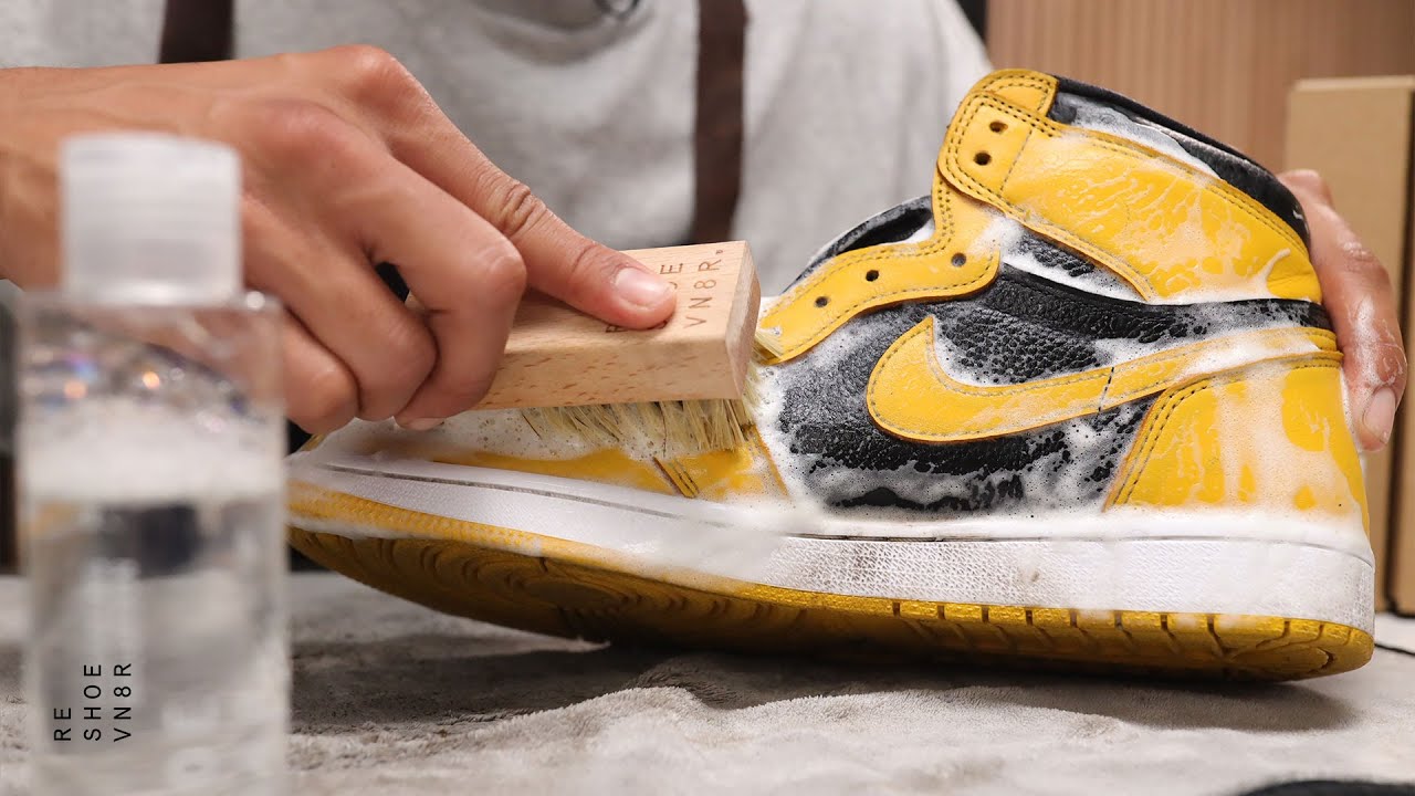 how to remove stains from jordan 1