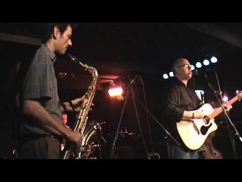 Clive Gregson & the International House Band encore in Paris