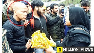 LATEST--IGP Traffic Basant Rath Seen in Full Action Today in SRINAGAR CITY CENTRE 2018
