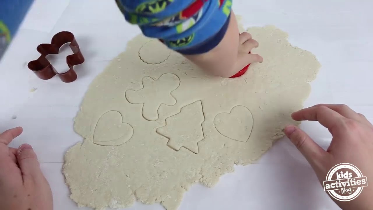 Make Your Fake Christmas Tree Smell Like a Real Tree