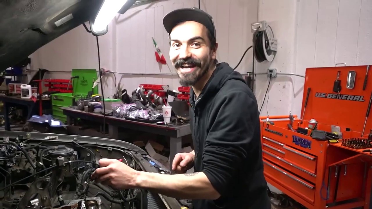 The cylinder head comes OFF!! Episode 2 - YouTube
