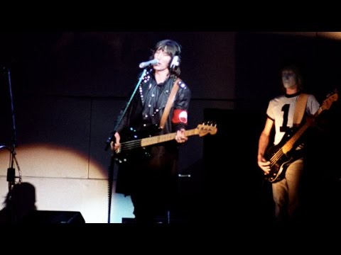 Pink Floyd - " MOTHER " The Wall 1980 - YouTube