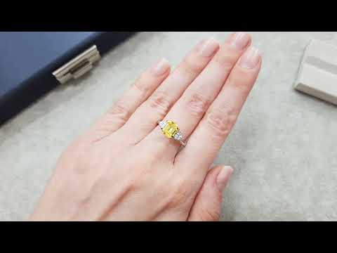 Yellow sapphire 2.01 ct, Sri Lanka Video  № 1