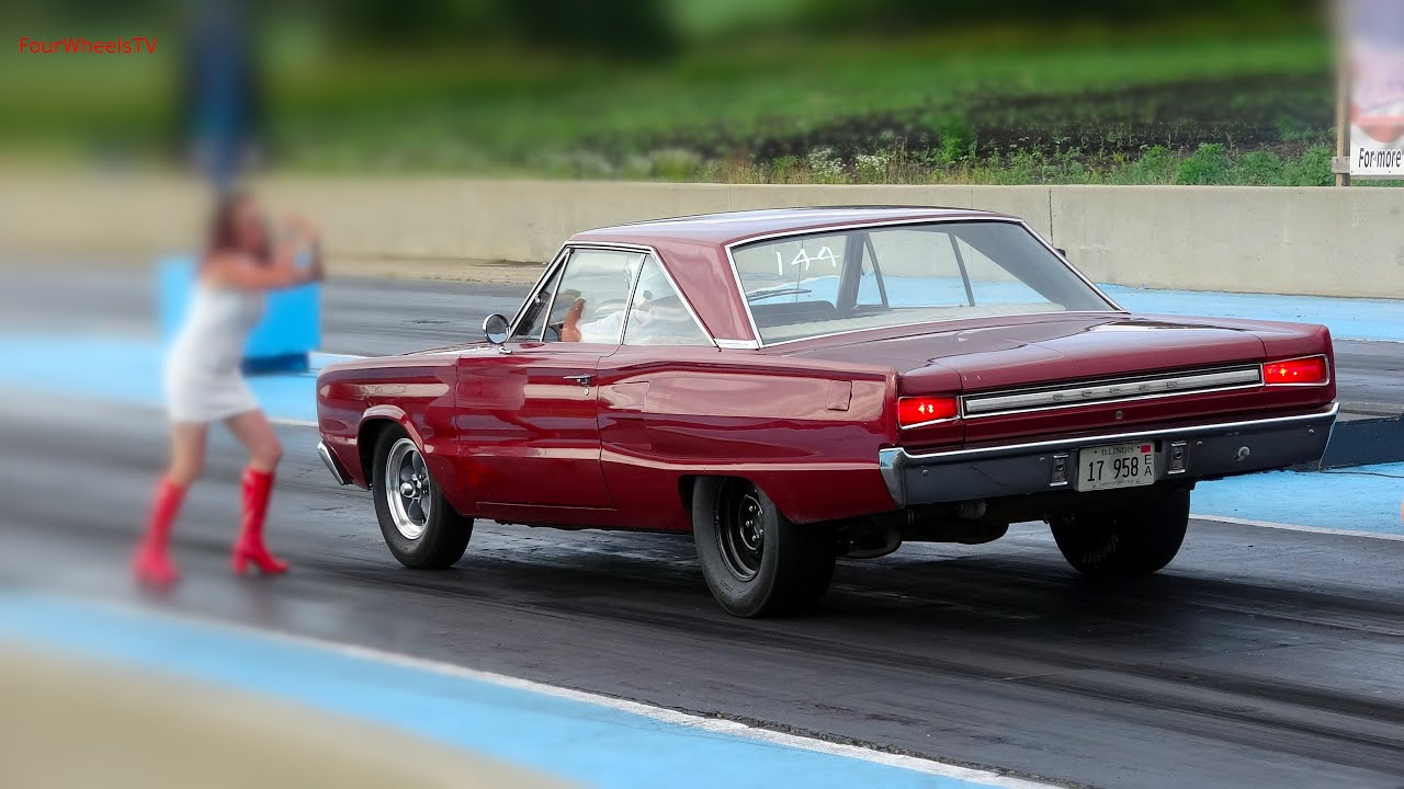 Drag Racing Vintage Muscle Cars at Great Lakes Dragaway - YouTube