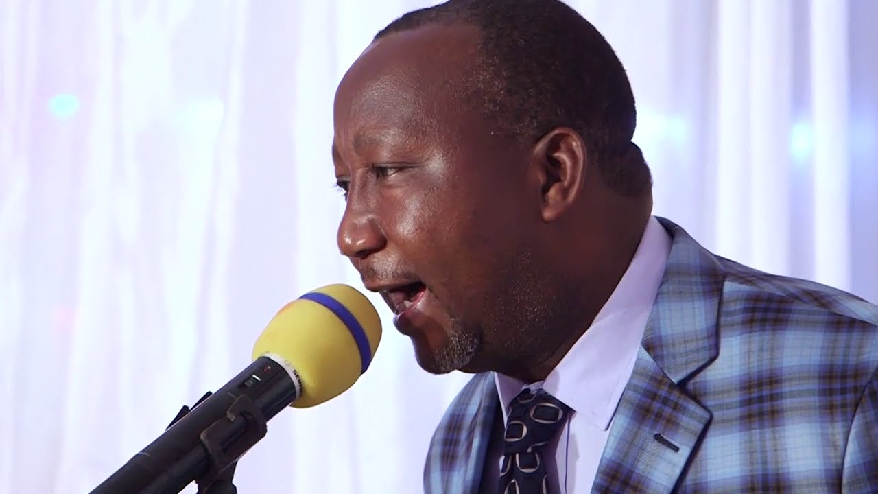 MC BEN LYIMO LIVE PERFORMANCE IN JULIUS AND LINAH'S WEDDING .  Moshi Tanzania.