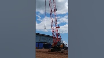 Crawler crane in best heavy equipment for lifting process #crawlercrane #crane #heavyequipment