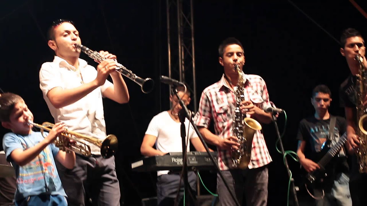 КАРАНДИЛА ДЖУНИЪР 