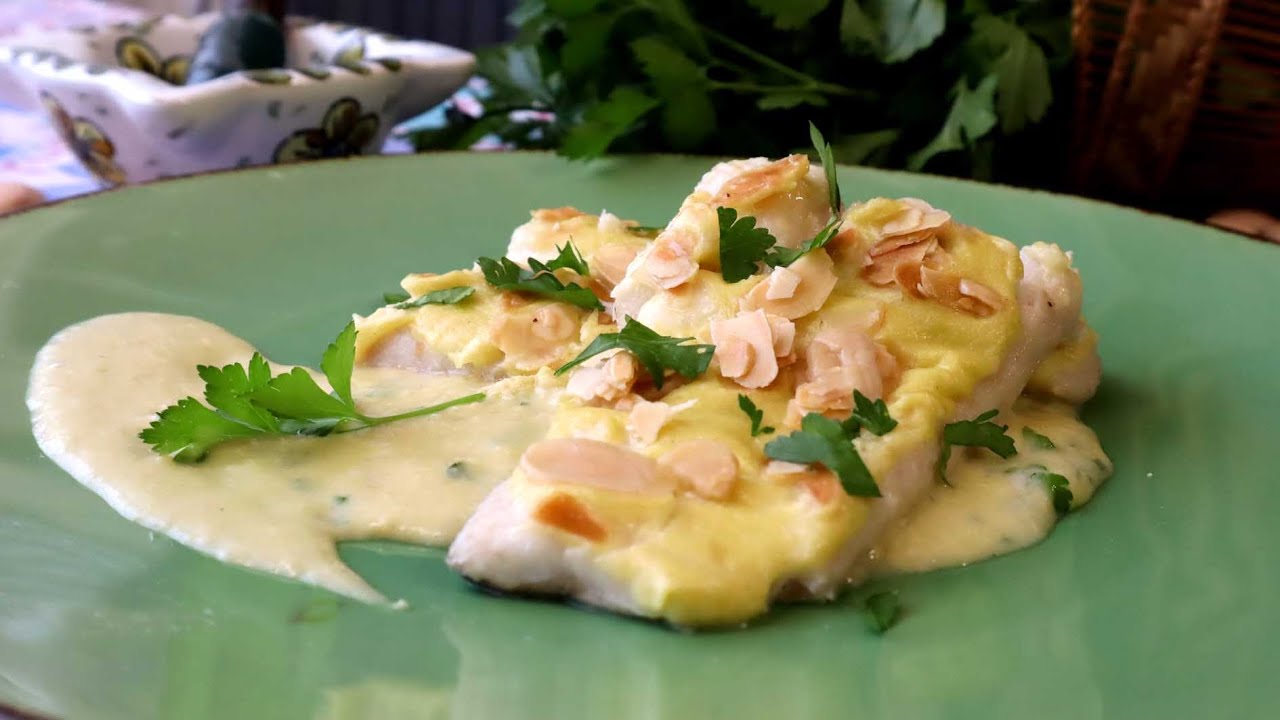 MERLUZA AL HORNO CON SALSA BECHAMEL