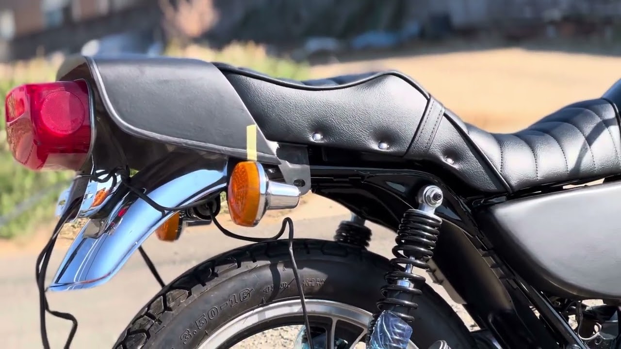 GN125用GS400タイプテールカウルとサイドカバーのマスターモデル完成