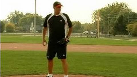 Pickoff Moves for Pitchers : When to Pickoff a Base Runner