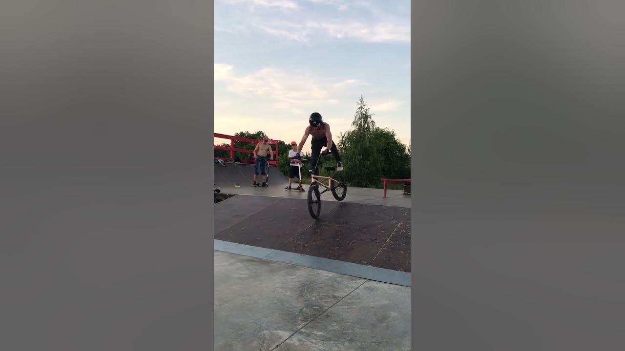 Тейлвип на BMX