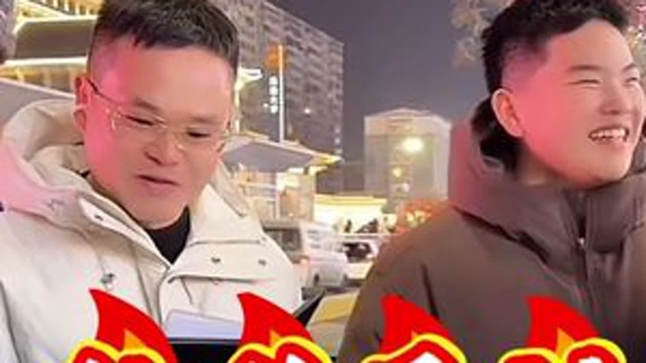 街头采访 用广西桂林方言说东北话#延吉 #广西桂林 #延大网红墙