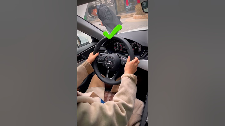 Look, let me teach you how to turn the steering wheel correctly!